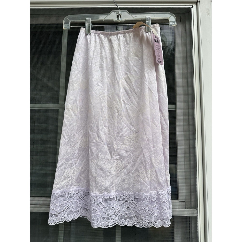 Vintage Warners Petal Parfait Slip Skirt Sz Small Style # 55327 New w/ tags